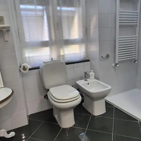 Door To 5 Terre Apartament *